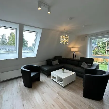 Helle, Grosszuegige Ferienwohnung Fuer 2 - 3 Personen Mit Parkplatz + E-Ladestation In Buchholz, Nordheide Buchholz in der Nordheide Exterior foto